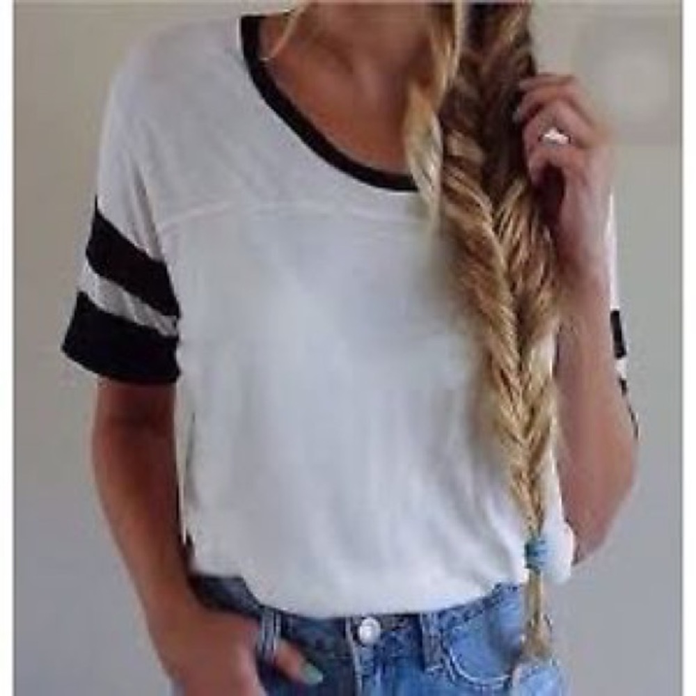 BRANDY MELVILLE White Varsity Sleeve Crew Neck Tee